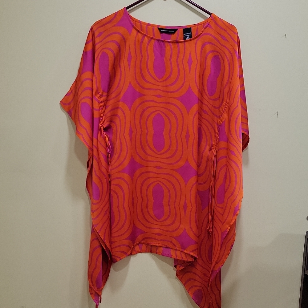 New York & Company Pink and Orange Geometric Tunic Top